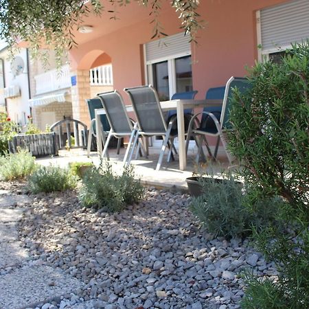 Filipovic Apartmani メドゥリン エクステリア 写真