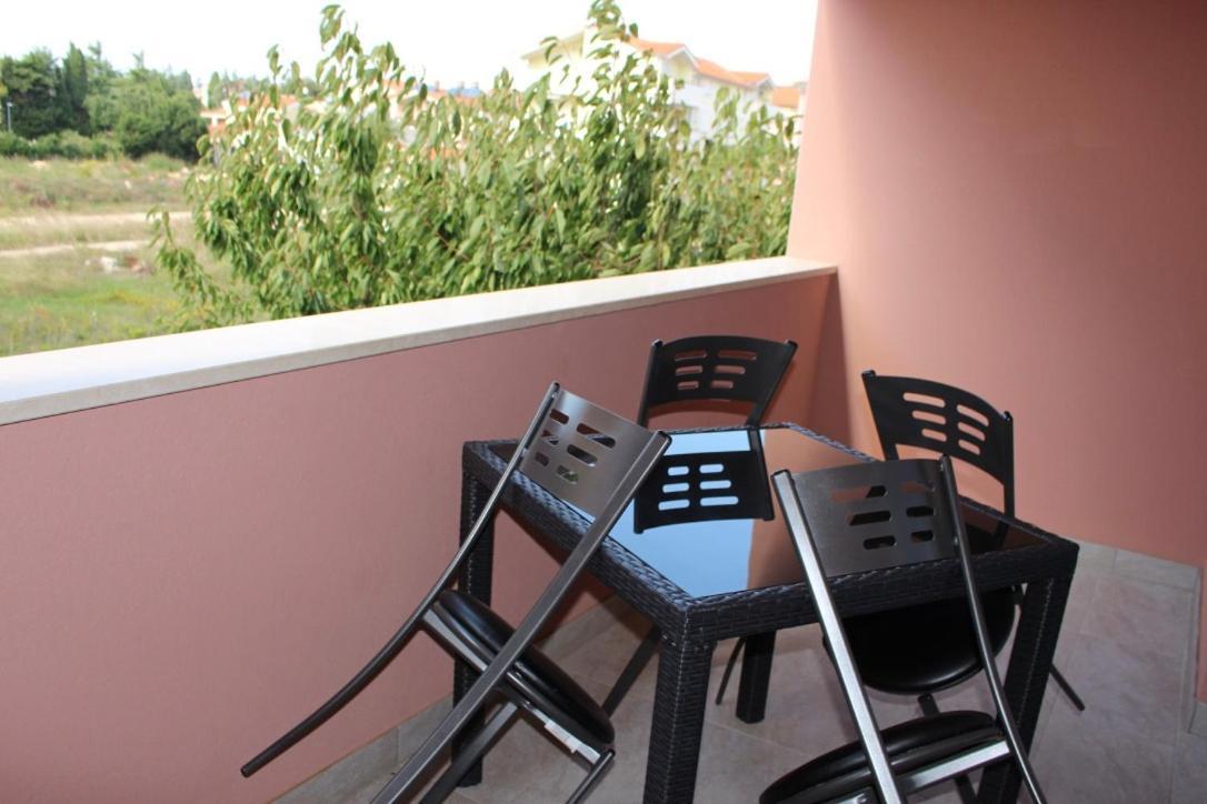 Filipovic Apartmani メドゥリン エクステリア 写真