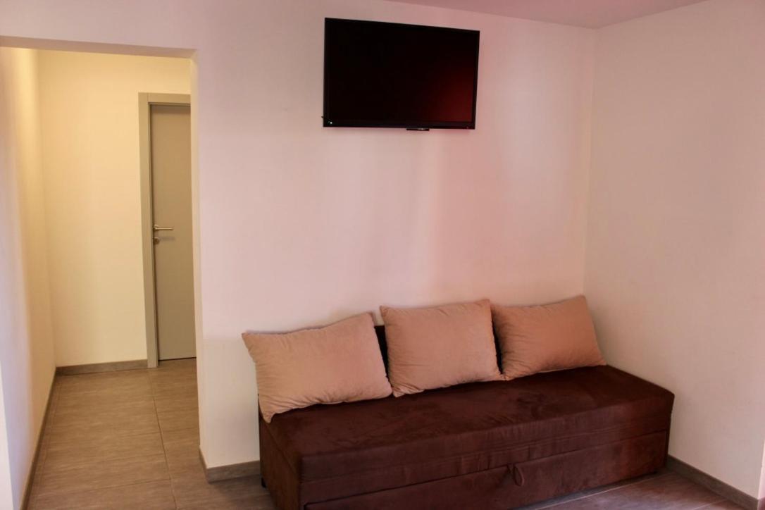 Filipovic Apartmani メドゥリン エクステリア 写真